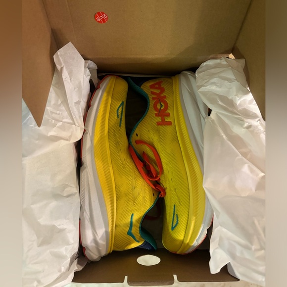 Hoka Clifton 9 in Passion Fruit/Maize *RARE COLOR* - Picture 13 of 14